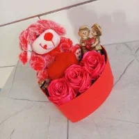 دسته گل و باکس ربانی|گل مصنوعی|کرمان, |دیوار