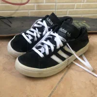 کفش اورجینال ادیداس سایز ۴۰ Adidas