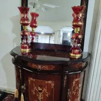 میزکنسول و یک عدد میز تلویزیون