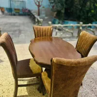 میز نهارخوری چها ر نفره در حد نو مناسب جهیزیه
