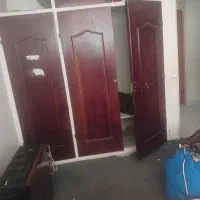 ۶لنگه درب کمد دیواری بدلیل تغیردکوربفروش میرسد چوب