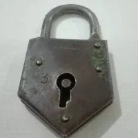 مجموعه نفیس از اجناس قدمت دار|کلکسیون اشیاء عتیقه|زنجان, |دیوار