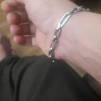 یک عدد دستبند