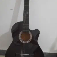 گیتار در حد نو