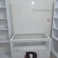 دو عدد قفسه، میز، کمد وصندلی در حد نو بفروش می رسد|فروشگاه و مغازه|برازجان, |دیوار