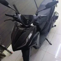 طرح‌ کلیک هانی 180 مشکی مات