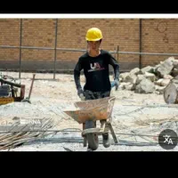 کارگر ساده مرد هستم