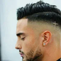 آموزش تخصصی آرایشگری کلاسیک و مدرن|خدمات آموزشی|مشهد, آزادشهر|دیوار