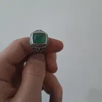 انگشتر زمرد با پایه نقره|جواهرات|جرقویه, |دیوار