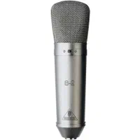 میکروفون استودیویی و کارت صدا