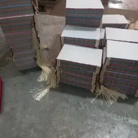 شاگرد برای کارگاه صحافی
