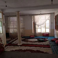 حیاط در بست در دو طبقه نور گیر خوب دارای حیاط