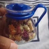 قوری دمنوش واستکان قهوه
