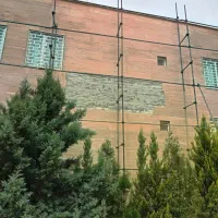 پیچ ورولپلاک سنگ نما با داربست باغ ویلا
