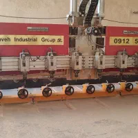 کارگر اپراتور cnc چوب
