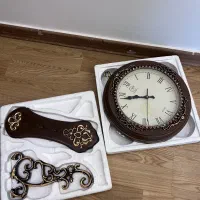 ساعت دیواری دو‌طرفه چوبی