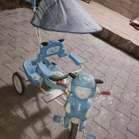 کالسکه و سه چرخه  و ماشین