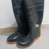 چکمه سایز ۴۳