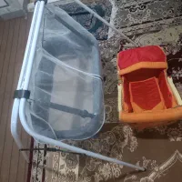 گهواره تاشوبچه و واکر هردو درحد نونو