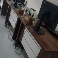 دو نفر کارآموز مسلط به کامپیوتر