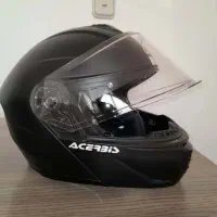 کلاه کاسکت و دستکش موتورسواری