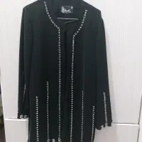 مانتو شیک کارشده  سایز ۴۴ تا ۴۶  ۳ بار پوشیده شده