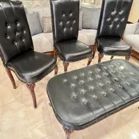 3 عدد صندلی ویک عدد میز با پایه های چوبی سفارشی