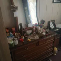 تخت خواب دو نفره همراه با میز توالت و دو پاتختی|تخت و سرویس خواب|شیراز, قالیشویی|دیوار