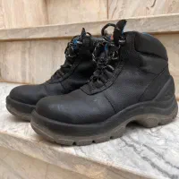 کفش کار (در حد نو) سایز ۳۹