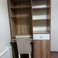 کتابخانه و میز تحریر همراه با صندلی(در حد نو)