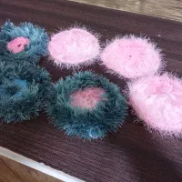 اسکاج بافتنی با میل سنتی خیاطی|لوازم نظافت|بناب, |دیوار