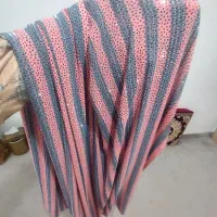 دو قواره پارچه لباس کردی|لباس|قروه, |دیوار