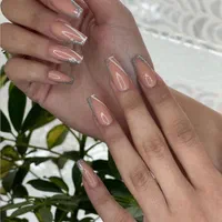 خدمات حرفه ای ناخن در منزل شما