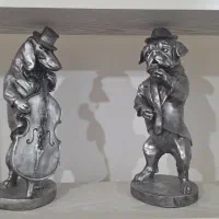 مجسمه سگ های نوازنده