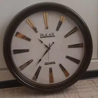 ساعت دیواری