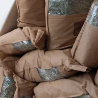 علوفه آروندو ، فیورین گل محمدی، برموداگراس