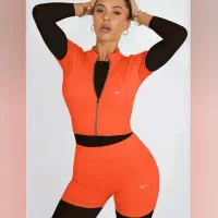 ست‌ نیمتنه جلو‌زیپ و شورتک، تخفیف بلک‌ فرایدی