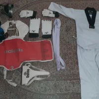 لباس تکواندو سایز ۵ (تا۱۰ سال) وسایل و هوگو سایز ۲