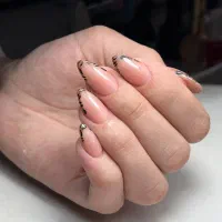 کاشت ناخن با تخفیف ویژه|آرایشگاه و سالنهای زیبایی|ساوه, |دیوار