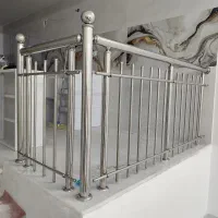 نصب نرده استیل . چوب . شیشه