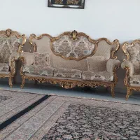 مبل سلطنتی ۷ نفره با میز عسلی