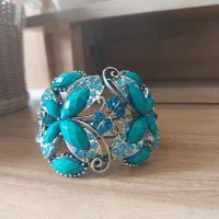 بازو بند فیروزه ای رنگ ثابت