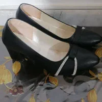 کفش زنانه مشکی. نونو