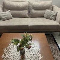 مبلمان ۷نفره همراه با جلو مبلی و عسلی