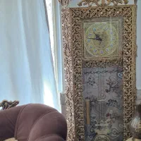 بوفه وساعت ایستاده