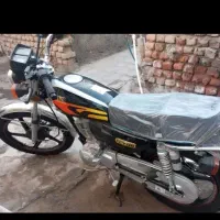 هندا ۲۰۰ عروسک|موتورسیکلت|قائن, |دیوار