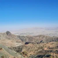 زمین یا منزل قدیمی اطراف شهر