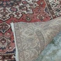 فرش 6 متری دستبافت و صندوقچه قدیمی