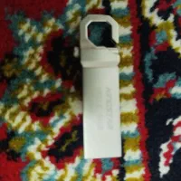 فلش ۶۴گیگ‌|قطعات و لوازم جانبی رایانه|قم, انسجام|دیوار