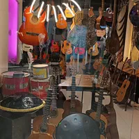 فروش گیتار هرنیس اقساط بدون پیش پرداخت|گیتار، بیس، امپلیفایر|نیشابور, فردوس شمالی|دیوار